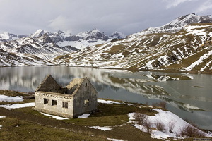 1100 5802 Embalse de Escarilla Huesca Spain