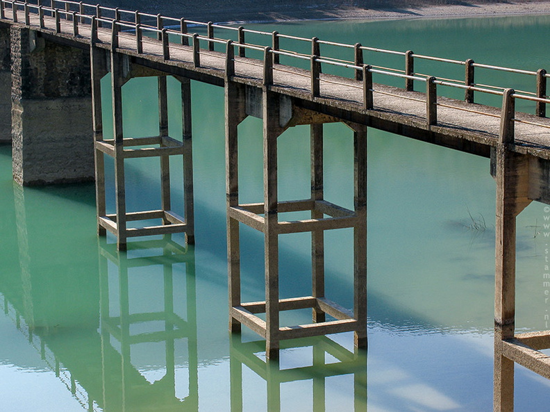 7939_Embalse_de_la_Pena_Huesca_Spain.jpg